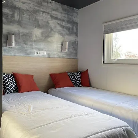 Charming With Heated Pool In Charente-maritime