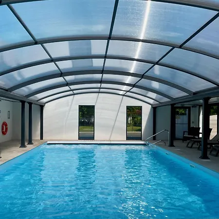 Charming With Heated Pool In Charente-maritime