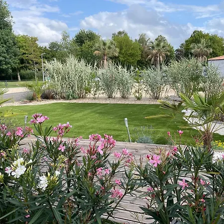 Charming With Heated Pool In Charente-maritime Les Mathes